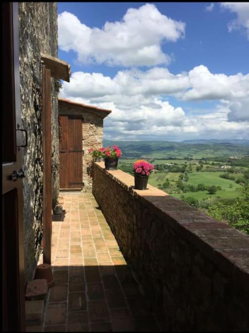 Zauber Im Turm - In Einem Der Schoensten Doerfer Montemerano Ngoại thất bức ảnh